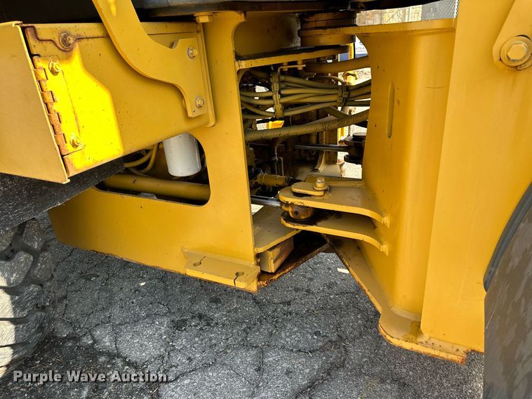 image for item DN8638 2006 John Deere 444J  wheel loader