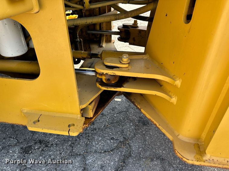 image for item DN8638 2006 John Deere 444J  wheel loader