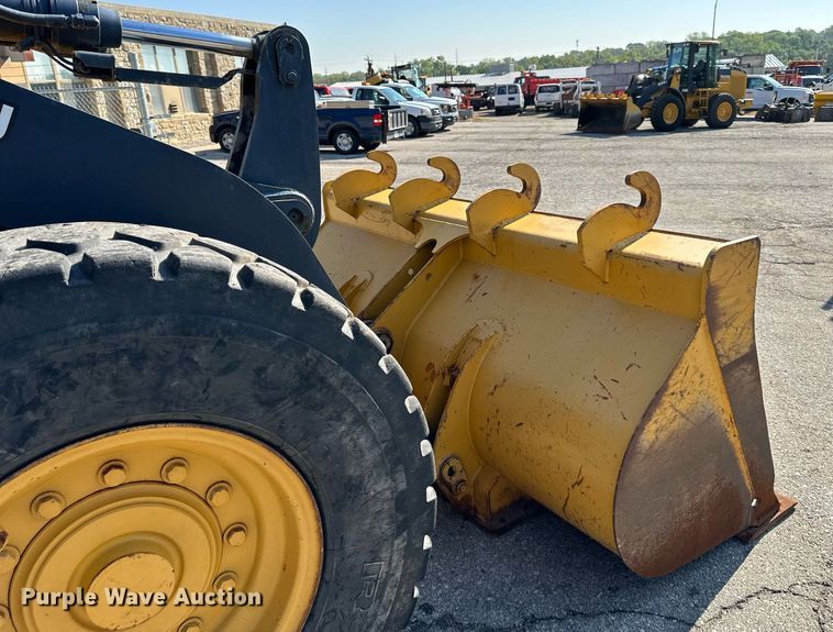 image for item DN8638 2006 John Deere 444J  wheel loader