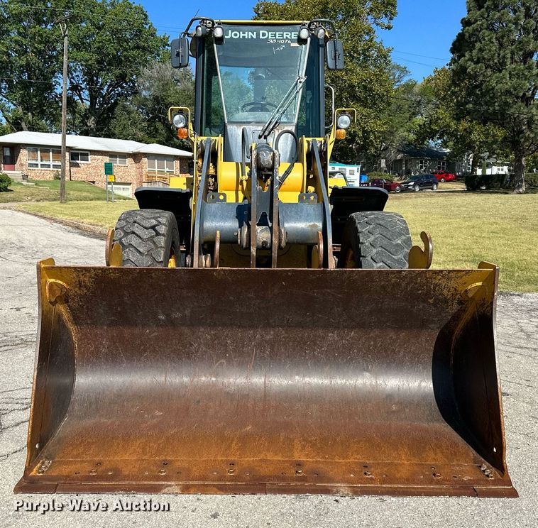 image for item DN8638 2006 John Deere 444J  wheel loader