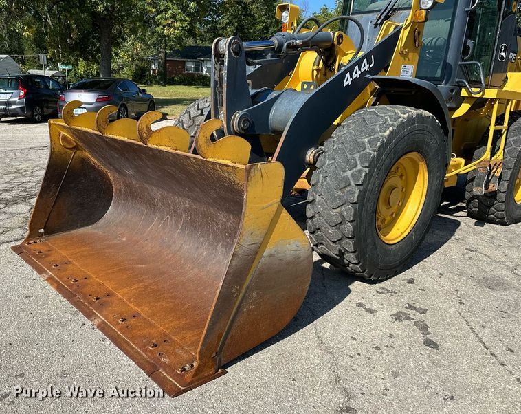 image for item DN8638 2006 John Deere 444J  wheel loader