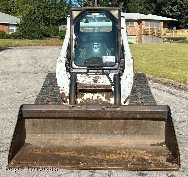 image for item DN8639 2008 Bobcat T300  tracked skid steer loader