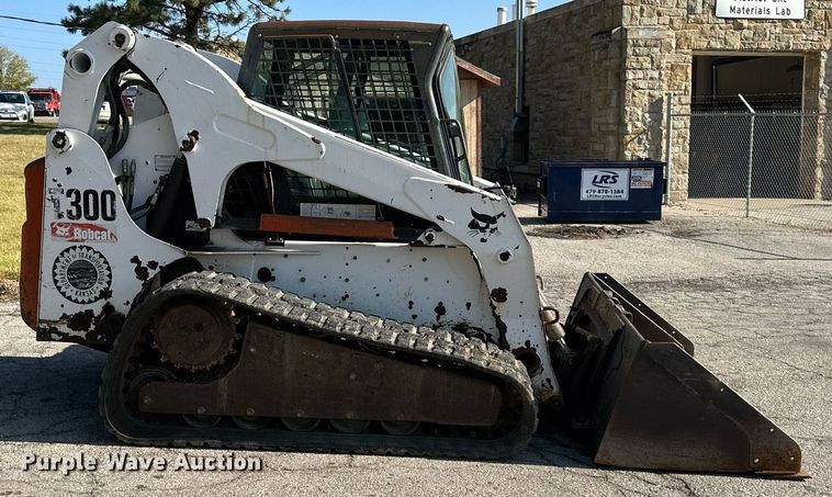 image for item DN8639 2008 Bobcat T300  tracked skid steer loader