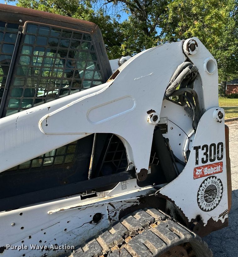 image for item DN8639 2008 Bobcat T300  tracked skid steer loader