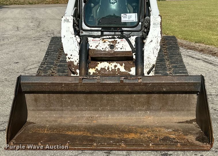 image for item DN8639 2008 Bobcat T300  tracked skid steer loader