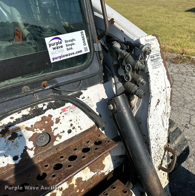 image for item DN8639 2008 Bobcat T300  tracked skid steer loader
