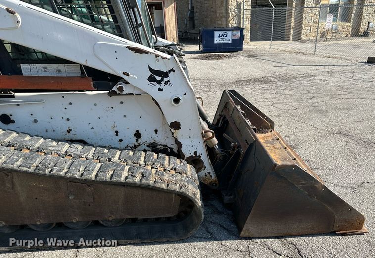 image for item DN8639 2008 Bobcat T300  tracked skid steer loader