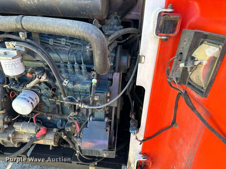 image for item DN8639 2008 Bobcat T300  tracked skid steer loader