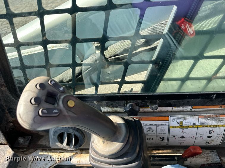 image for item DN8639 2008 Bobcat T300  tracked skid steer loader