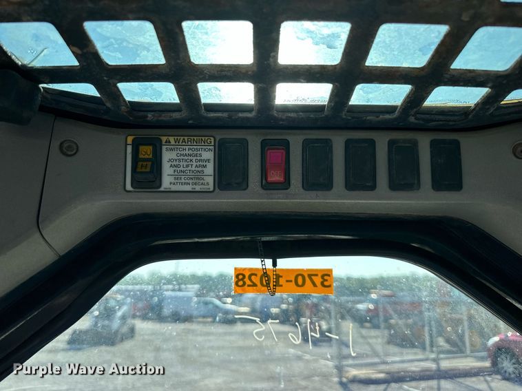 image for item DN8639 2008 Bobcat T300  tracked skid steer loader