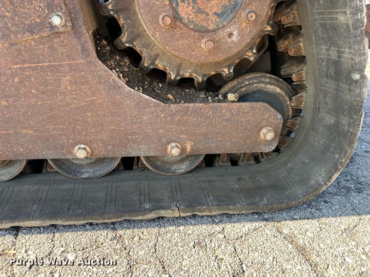 image for item DN8639 2008 Bobcat T300  tracked skid steer loader