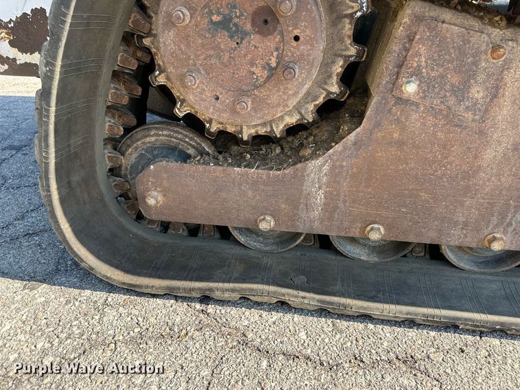 image for item DN8639 2008 Bobcat T300  tracked skid steer loader