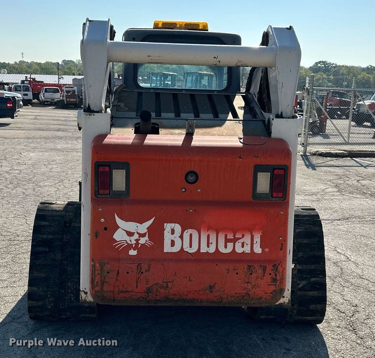 image for item DN8699 2008 Bobcat T300  tracked skid steer loader