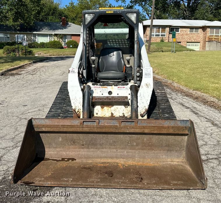 image for item DN8699 2008 Bobcat T300  tracked skid steer loader