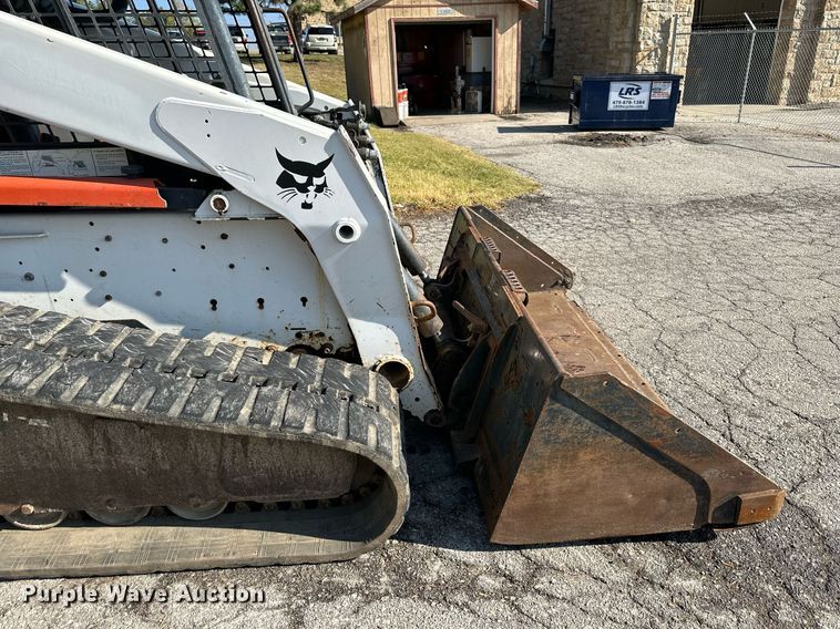 image for item DN8699 2008 Bobcat T300  tracked skid steer loader