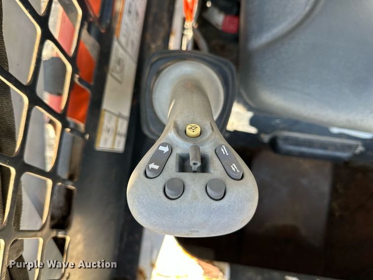 image for item DN8699 2008 Bobcat T300  tracked skid steer loader