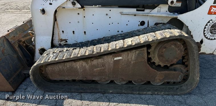 image for item DN8699 2008 Bobcat T300  tracked skid steer loader