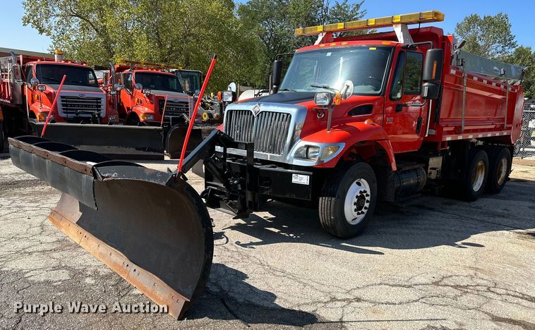 image for item DN8700 2006 International 7400  dump truck