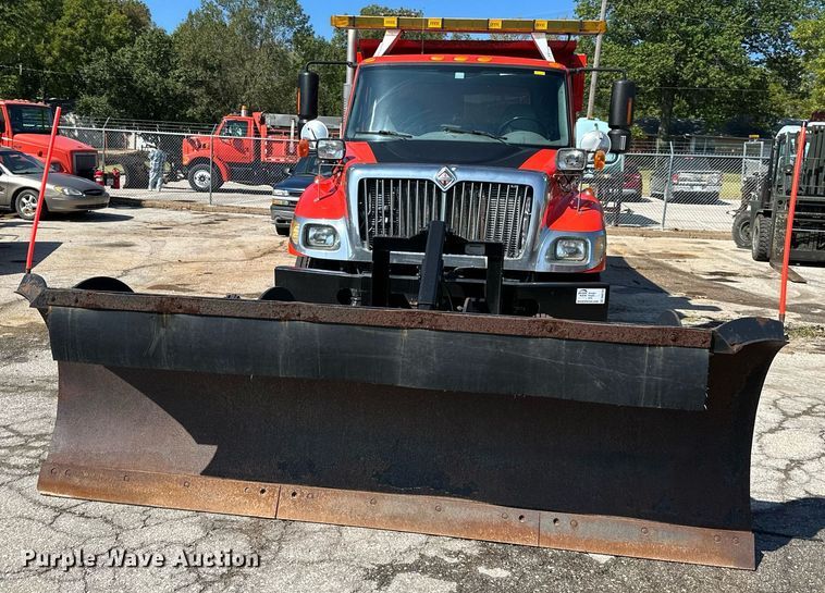 image for item DN8700 2006 International 7400  dump truck