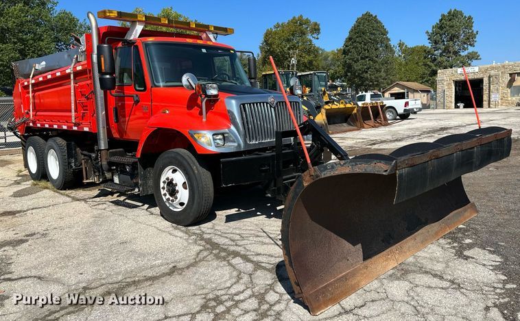 image for item DN8700 2006 International 7400  dump truck