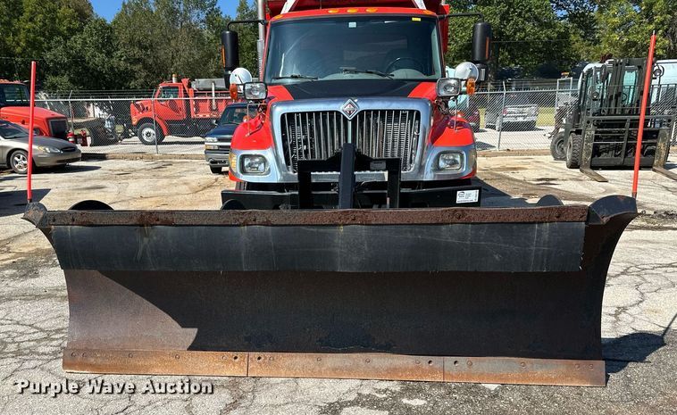 image for item DN8700 2006 International 7400  dump truck