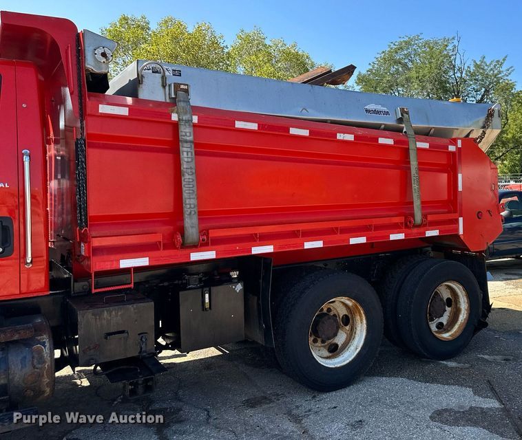 image for item DN8700 2006 International 7400  dump truck