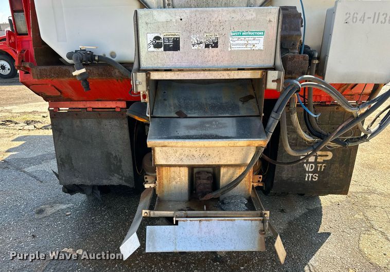 image for item DN8700 2006 International 7400  dump truck