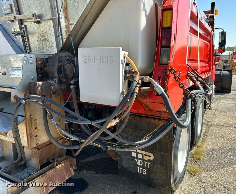 image for item DN8700 2006 International 7400  dump truck