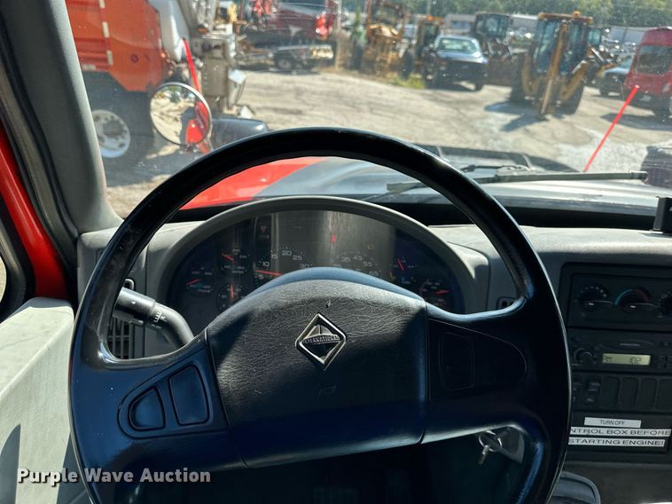 image for item DN8700 2006 International 7400  dump truck