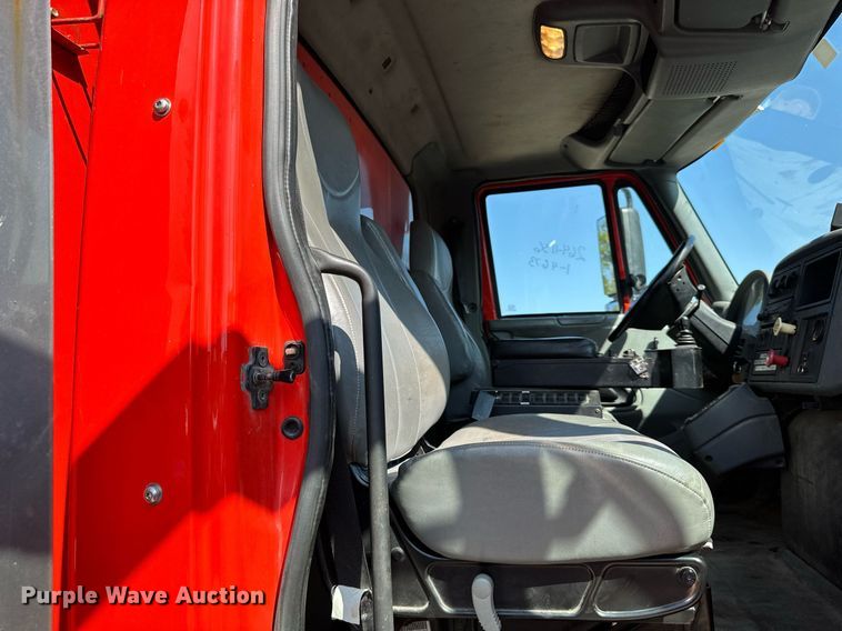 image for item DN8700 2006 International 7400  dump truck