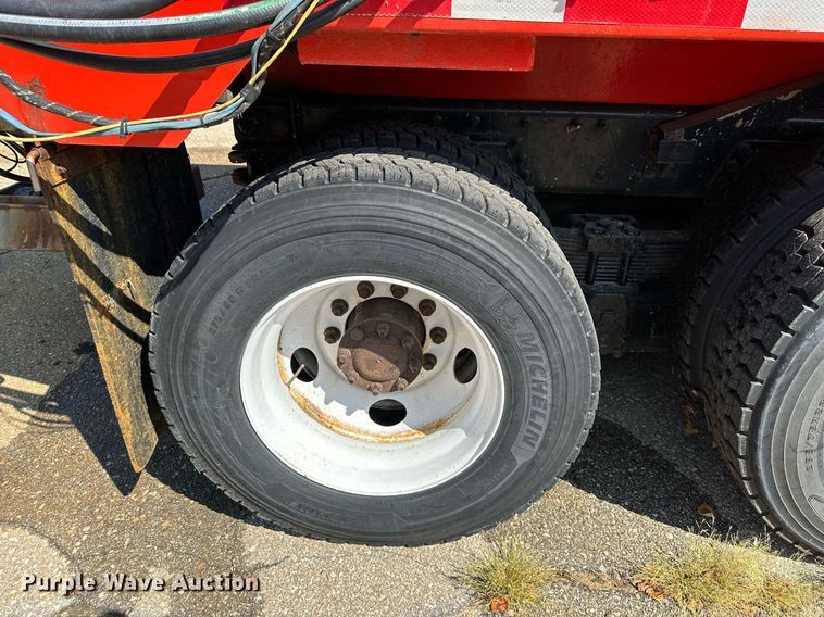 image for item DN8700 2006 International 7400  dump truck