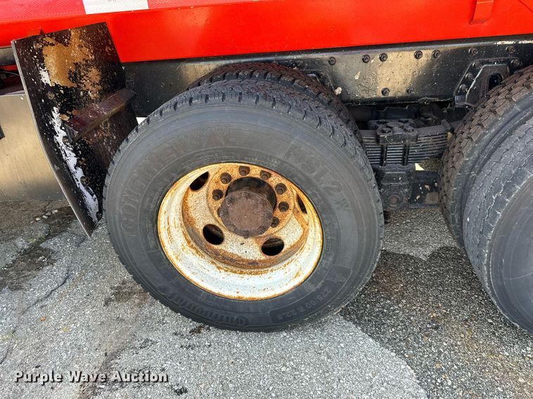 image for item DN8700 2006 International 7400  dump truck