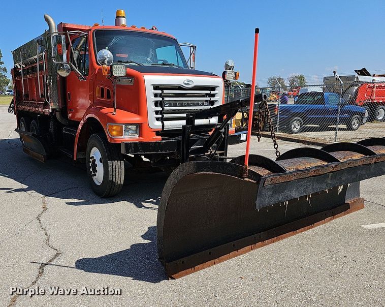 image for item DN8701 2003 Sterling LT7500  dump truck