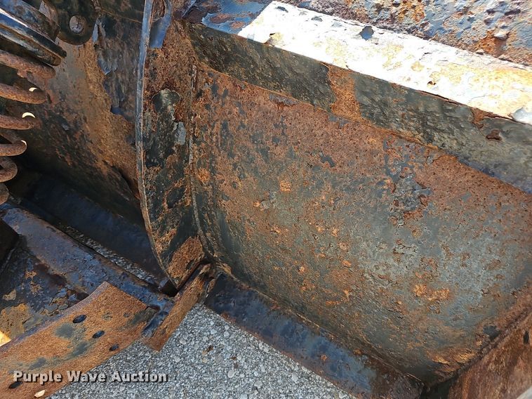 image for item DN8701 2003 Sterling LT7500  dump truck