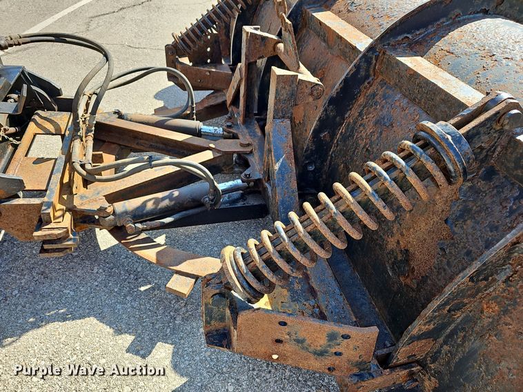 image for item DN8701 2003 Sterling LT7500  dump truck