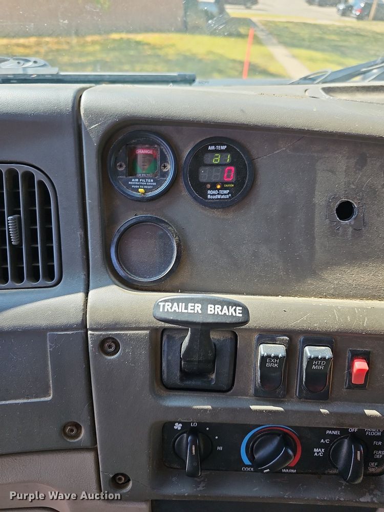 image for item DN8701 2003 Sterling LT7500  dump truck