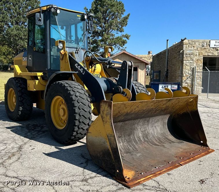 image for item DN8702 2006 John Deere 444J  wheel loader