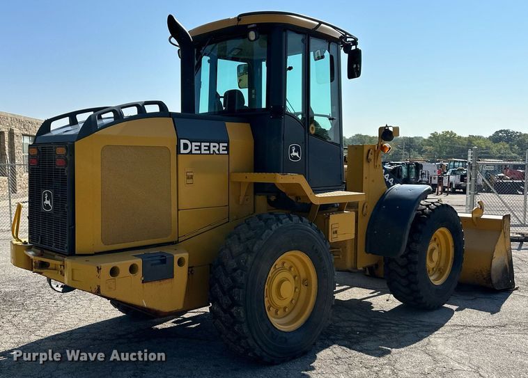 image for item DN8702 2006 John Deere 444J  wheel loader