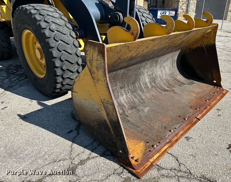 image for item DN8702 2006 John Deere 444J  wheel loader