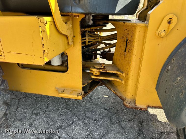 image for item DN8702 2006 John Deere 444J  wheel loader