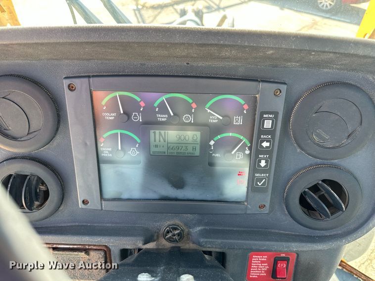 image for item DN8702 2006 John Deere 444J  wheel loader