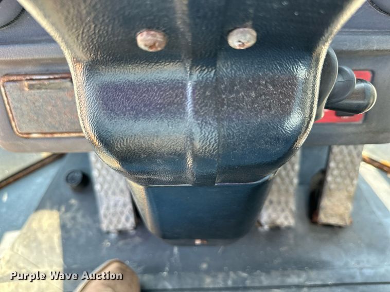 image for item DN8702 2006 John Deere 444J  wheel loader