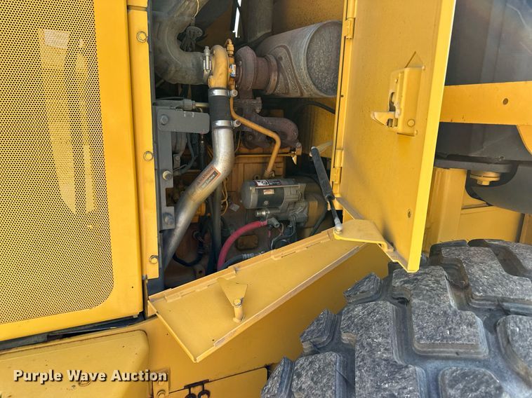 image for item DN8702 2006 John Deere 444J  wheel loader