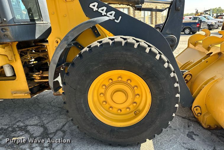 image for item DN8702 2006 John Deere 444J  wheel loader
