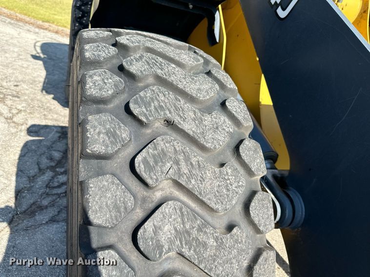 image for item DN8702 2006 John Deere 444J  wheel loader
