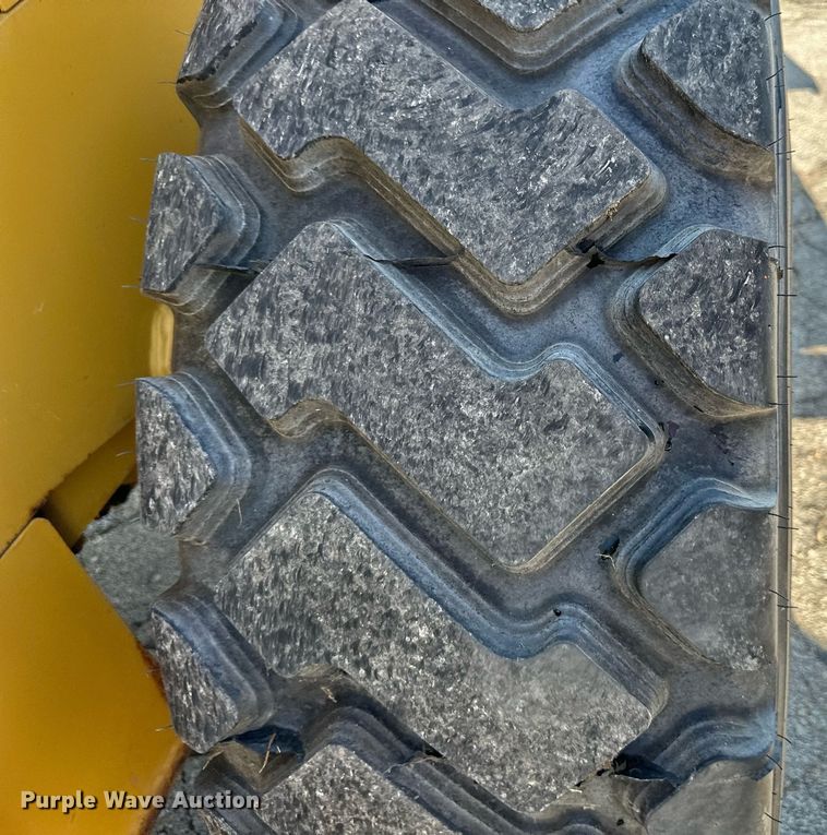 image for item DN8702 2006 John Deere 444J  wheel loader