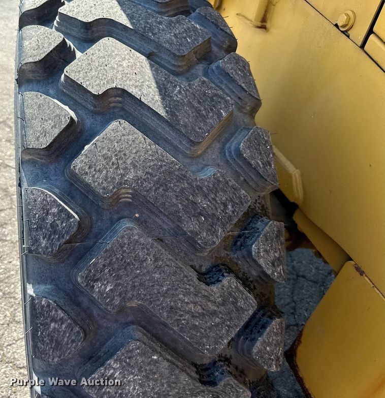 image for item DN8702 2006 John Deere 444J  wheel loader