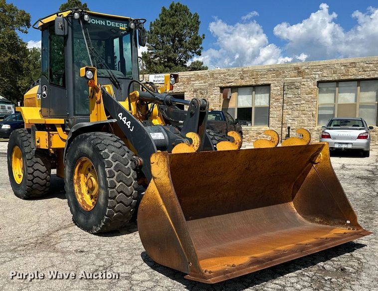 image for item DN8703 2006 John Deere 444J  wheel loader
