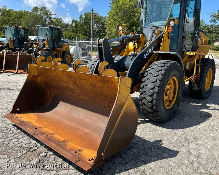 image for item DN8703 2006 John Deere 444J  wheel loader
