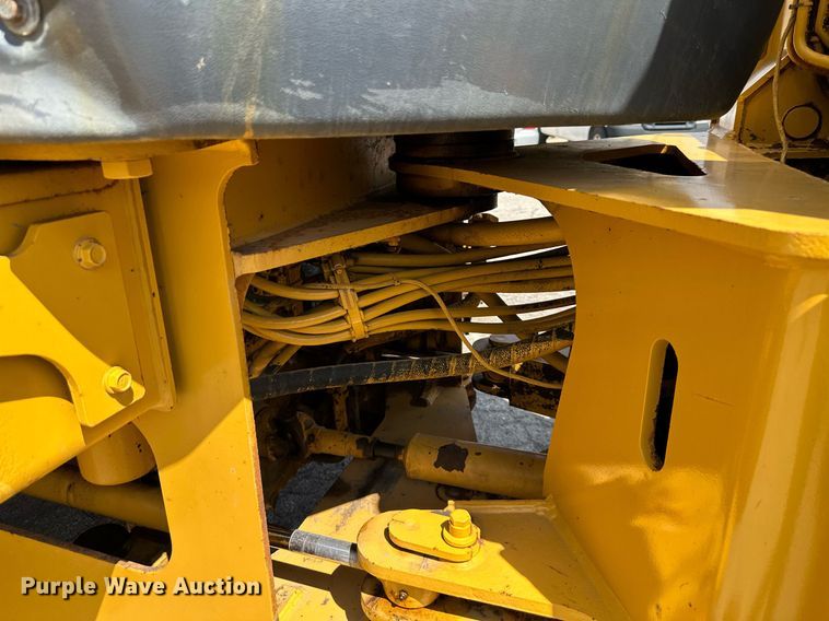 image for item DN8703 2006 John Deere 444J  wheel loader